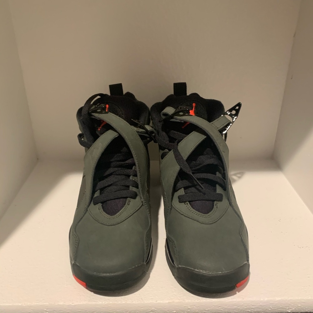 AIR JORDAN 8s (dead stock )